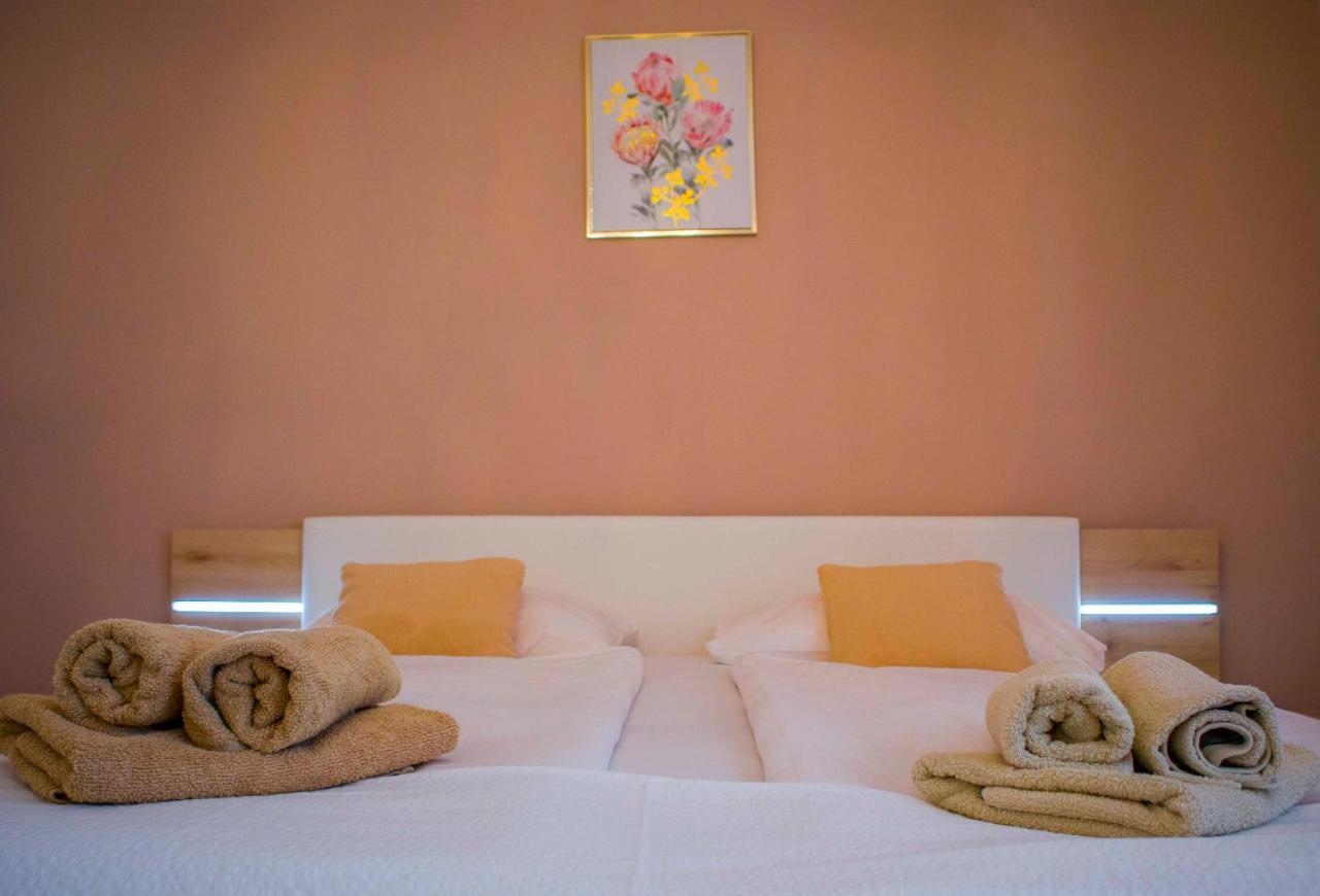 Apartments Mm بودْسْتغانا المظهر الخارجي الصورة